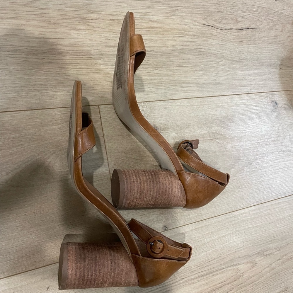 Steve Madden OPEN TOE HEEL IN BROWN
LEATHER Sandal round heel size 10 - Picture 5 of 8